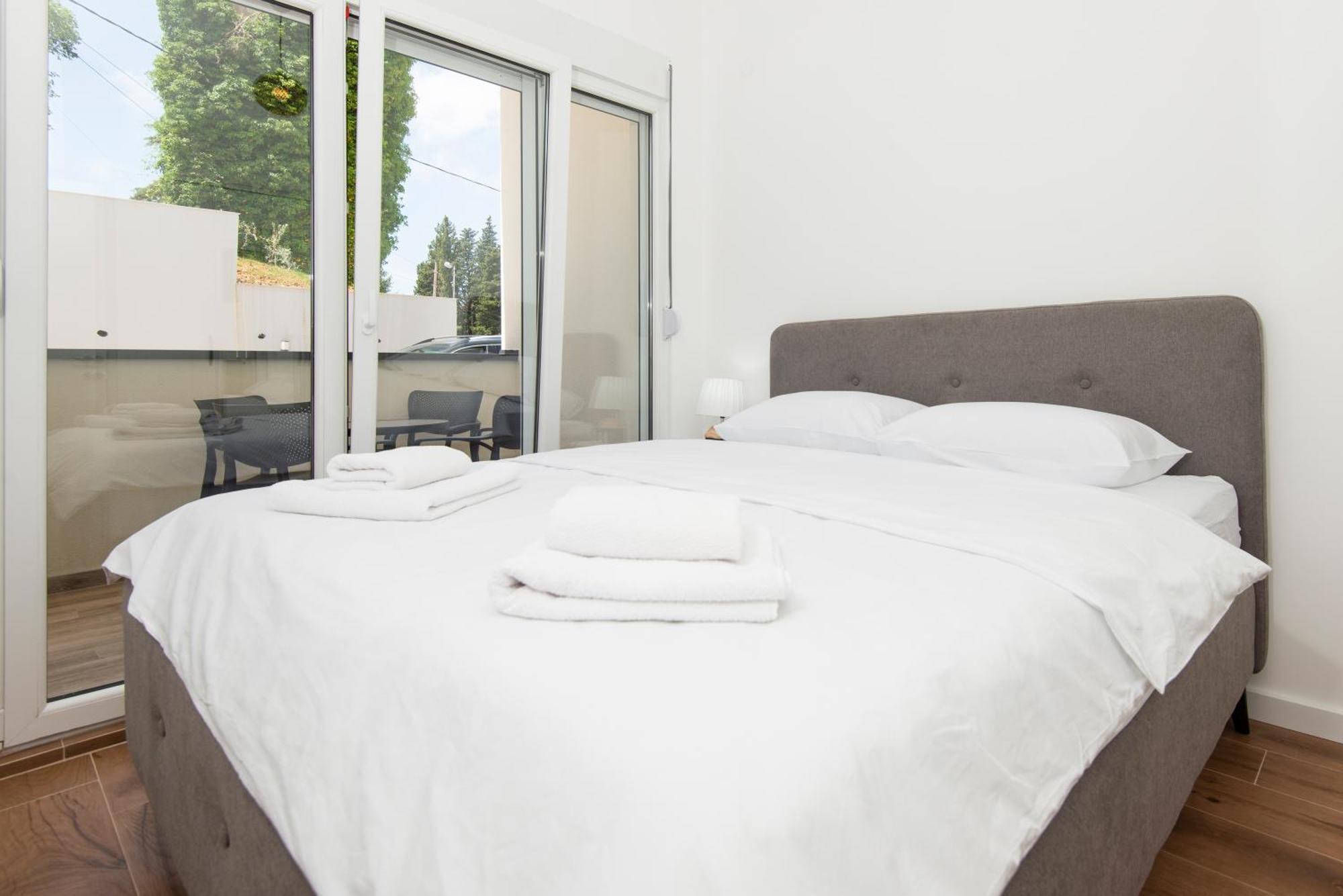Al Mare Apartments Котор Екстер'єр фото